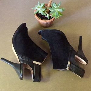 Sexy Vince Camuto Suede Slingback Open Toe Booties